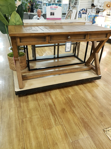 Department Store «HomeGoods», reviews and photos, 142 S Brand Blvd, Glendale, CA 91204, USA