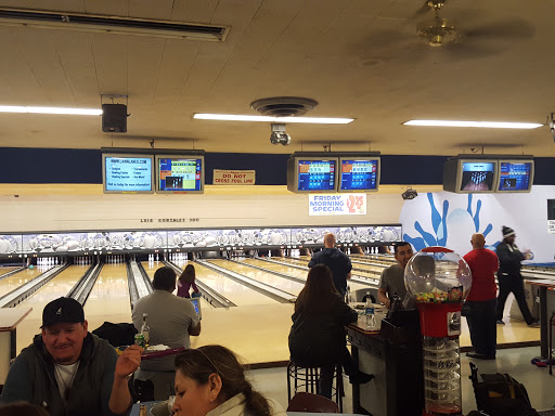 Bowling Alley «Lawn Lanes», reviews and photos, 6750 S Pulaski Rd, Chicago, IL 60629, USA