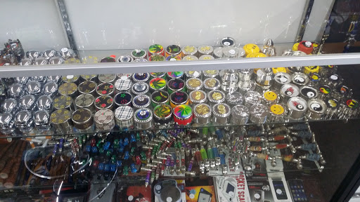 Vaporizer Store «Vapor Spot & Smoke Shop», reviews and photos, 2637 SW College Rd, Ocala, FL 34471, USA