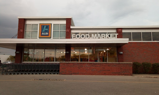Supermarket «ALDI», reviews and photos, 7910 Tylersville Square Dr, West Chester Township, OH 45069, USA