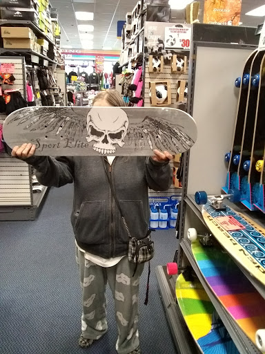 Sporting Goods Store «Big 5 Sporting Goods - Olympia», reviews and photos, 909 Cooper Point Rd SW, Olympia, WA 98502, USA