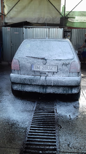 Auto Uzzy's Car Wash - Spălătorie auto