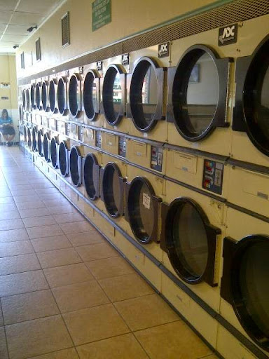 Plaza Coin Laundry