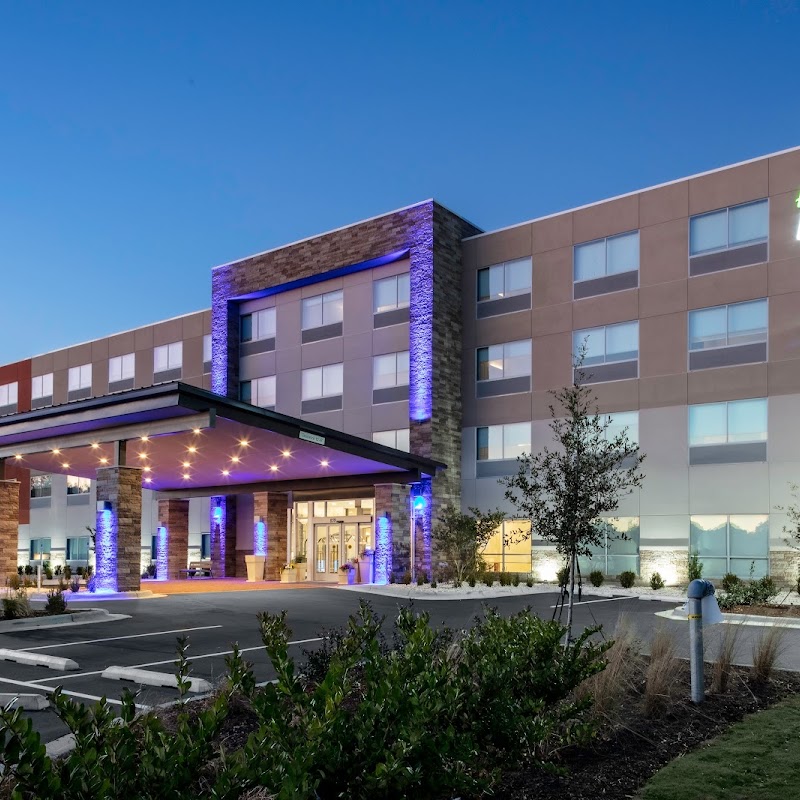 Holiday Inn Express & Suites Wilmington