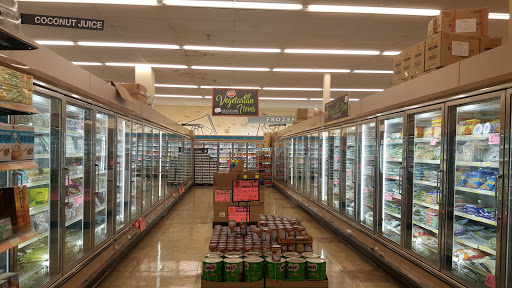 Asian Grocery Store «Lotte Plaza Market - Ashburn», reviews and photos, 43930 Farmwell Hunt Plaza #100, Ashburn, VA 20147, USA