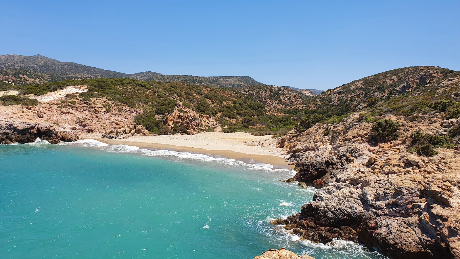 Triades beach'in fotoğrafı çok temiz temizlik seviyesi ile
