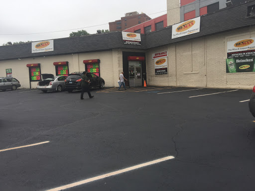 Wine Store «Bev Max Liquors», reviews and photos, 296 Wood Ave, Bridgeport, CT 06605, USA