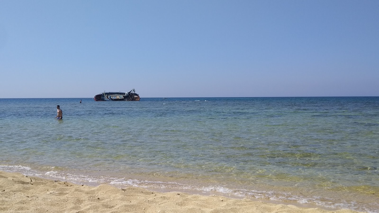 Foto av Spiaggia dell'Isola della Fanciulla med låg nivå av renlighet