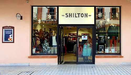 Magasin de vêtements pour hommes Shilton Nailloux