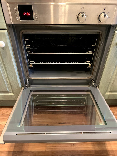 GOVENOR OVEN CLEANING - Telford