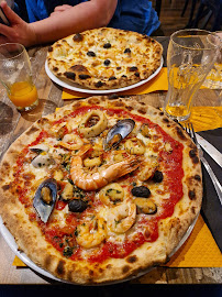 Pizza du Restaurant italien Restaurant Pizzeria IL VESUVIO à Clonas-sur-Varèze - n°20