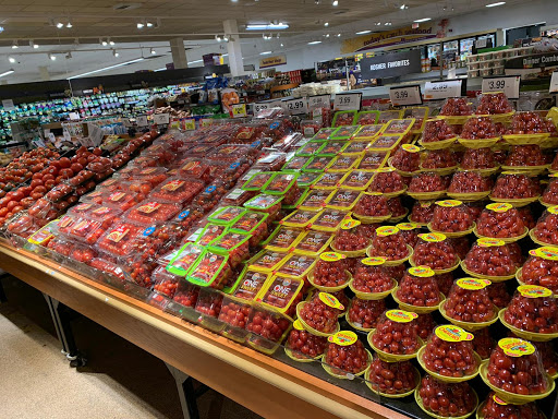 Grocery Store «Stop & Shop», reviews and photos, 2425 Palmer Ave, New Rochelle, NY 10801, USA