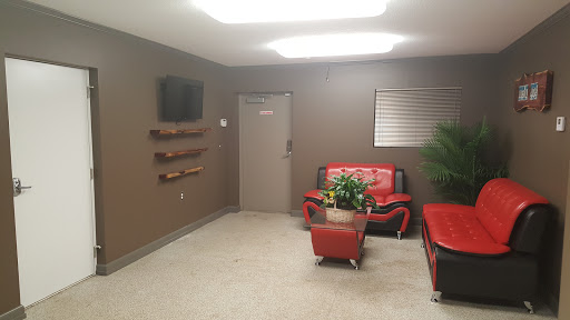 Used Car Dealer «Universal Motors», reviews and photos, 16720 Welcome Ave SE, Prior Lake, MN 55372, USA