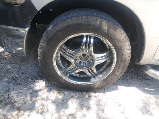 Tire Shop «Town and Country Tire Services», reviews and photos, 317 E Howard St, Live Oak, FL 32064, USA