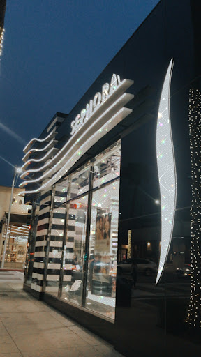Cosmetics Store «SEPHORA», reviews and photos, 270 N Beverly Dr, Beverly Hills, CA 90210, USA