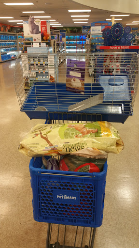 Pet Supply Store «PetSmart», reviews and photos, 950 Hanes Mall Blvd, Winston-Salem, NC 27103, USA