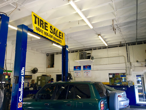 Tire Shop «Adventure Tires», reviews and photos, 10550 Biscayne Blvd, Miami Shores, FL 33138, USA