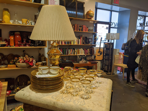 Thrift Store «Housing Works Thrift Shop», reviews and photos