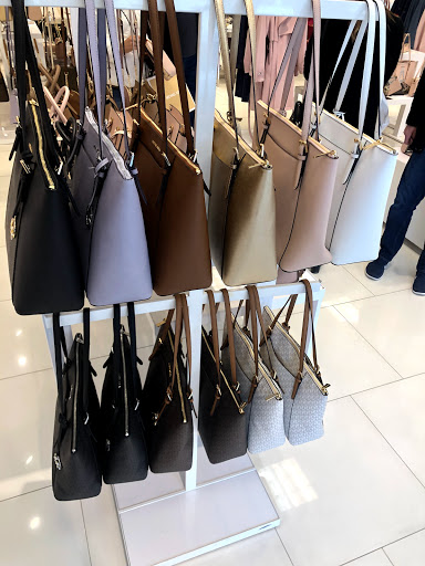 Fashion Accessories Store «Michael Kors», reviews and photos, 20-A Killingworth Turnpike #430, Clinton, CT 06413, USA