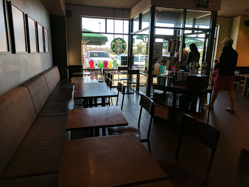 Coffee Shop «Starbucks», reviews and photos, 4900 13th Ave SW, Fargo, ND 58103, USA
