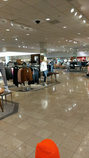 Department Store «Nordstrom Salem Center», reviews and photos, 420 Center St NE, Salem, OR 97301, USA