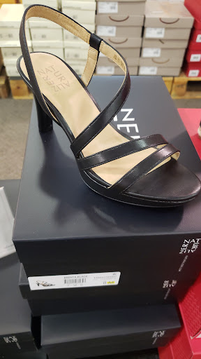 Shoe Store «DSW Designer Shoe Warehouse», reviews and photos, 13711 S Tamiami Trail, Fort Myers, FL 33912, USA