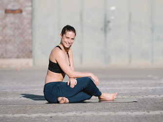 Sinah Diepold | Yogalehrer, Gründerin & Podcasterin München