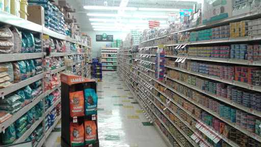 Pet Supply Store «Pet Supplies Plus», reviews and photos, 6845 Highland Rd, White Lake, MI 48383, USA