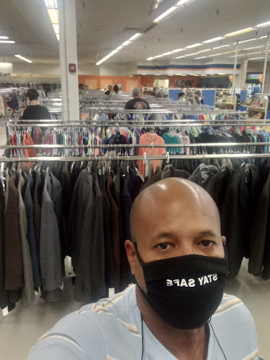 Thrift Store «Goodwill of North Georgia: Kennesaw Store and Donation Center», reviews and photos, 2500 Cobb Pkwy N, Kennesaw, GA 30152, USA