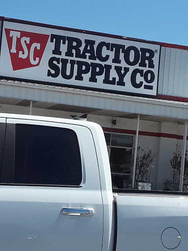 Home Improvement Store «Tractor Supply Co.», reviews and photos, 321 N 3rd St, Oxford, PA 19363, USA