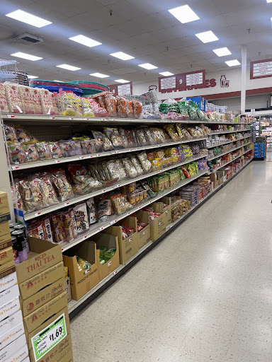 Grocery Store «R-N Market», reviews and photos, 6670 N Cedar Ave, Fresno, CA 93710, USA