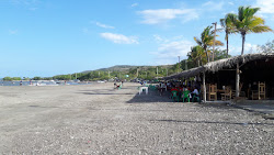 Foto von Monte Rio beach mit türkisfarbenes wasser Oberfläche