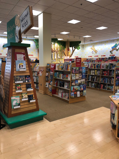 Book Store «Barnes & Noble», reviews and photos, 631 E Boughton Rd, Bolingbrook, IL 60440, USA