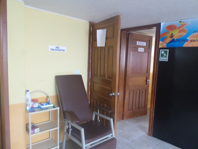 Opinii despre Centro Médico Charles Borromeo în Quito - Médico
