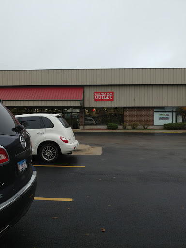 Half Price Books Outlet, 6669 E State St, Rockford, IL 61108, USA, 