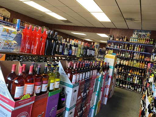 Day Hollow Wine & Liquor Store, 409 Day Hollow Rd, Endicott, NY 13760, USA, 