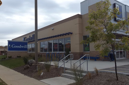 Non-Profit Organization «Goodwill Store & Donation Center», reviews and photos, 10909 W Oklahoma Ave, West Allis, WI 53227, USA
