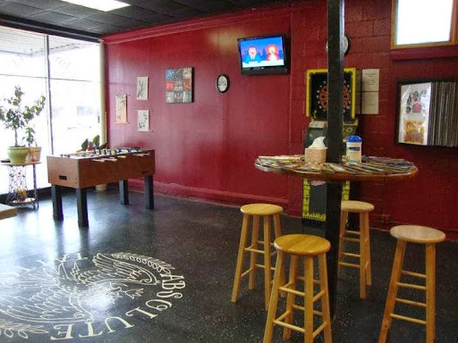 Tattoo Shop «Absolute Tattoo», reviews and photos, 1212 S Kansas Ave, Topeka, KS 66612, USA