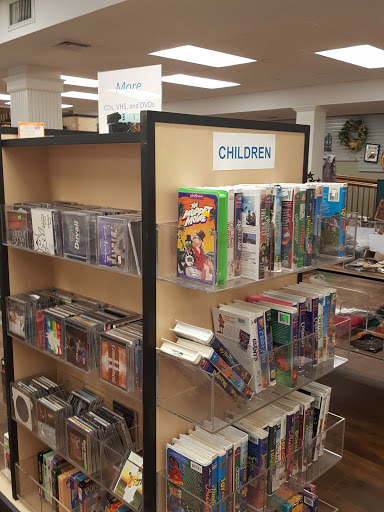 Thrift Store «Re-Uzit Shop of New Holland», reviews and photos, 707 W Main St, New Holland, PA 17557, USA