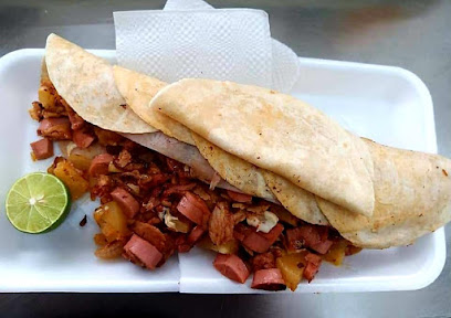 'LosVikingos Food Truck' (Tacos y hamburguesas)