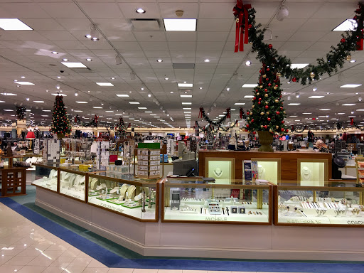 Department Store «Von Maur», reviews and photos, 4444 1st Ave NE, Cedar Rapids, IA 52402, USA