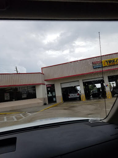 Tire Shop «Tires Plus», reviews and photos, 3612 Tamiami Trail E, Naples, FL 34112, USA