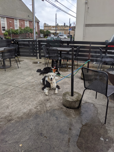 Pub «Tap Union Freehouse», reviews and photos, 1300 Washington St #200, Vancouver, WA 98660, USA