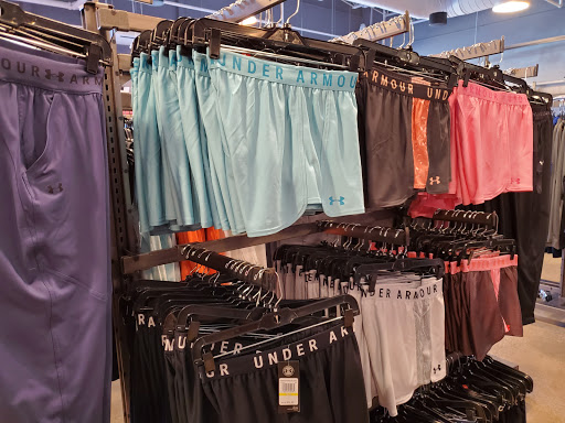 Clothing Store «Under Armour Factory House», reviews and photos, 549 S Chillicothe Rd #0355, Aurora, OH 44202, USA
