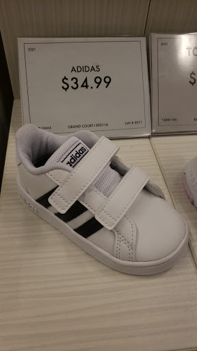 Shoe Store «DSW Designer Shoe Warehouse», reviews and photos, 7670 Richmond Hwy, Alexandria, VA 22306, USA