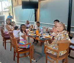 Azul y Rojo mariscos photo