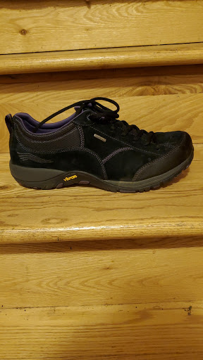 Shoe Store «Haney Shoes», reviews and photos, 6060 Maple St, Omaha, NE 68104, USA