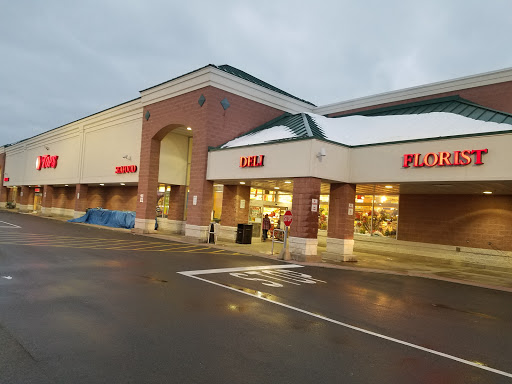 TOPS Friendly Markets, 3955 Vineyard Dr, Dunkirk, NY 14048, USA, 