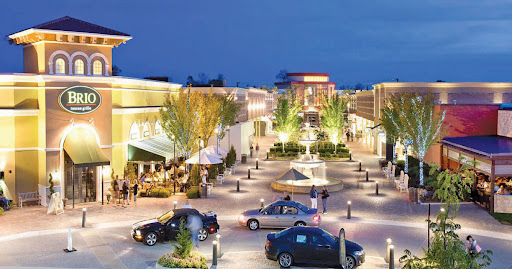 Shopping Mall «The Mall at Partridge Creek», reviews and photos, 17420 Hall Rd, Charter Twp of Clinton, MI 48038, USA