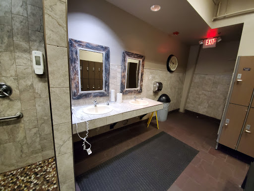 Health Club «Onelife Fitness - Chesapeake Square Gym», reviews and photos, 4628 Portsmouth Blvd, Chesapeake, VA 23321, USA